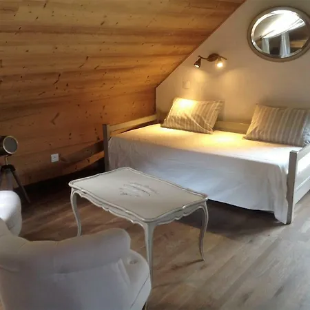 Gite Des Lodges De La Cascade 3 Etoiles *