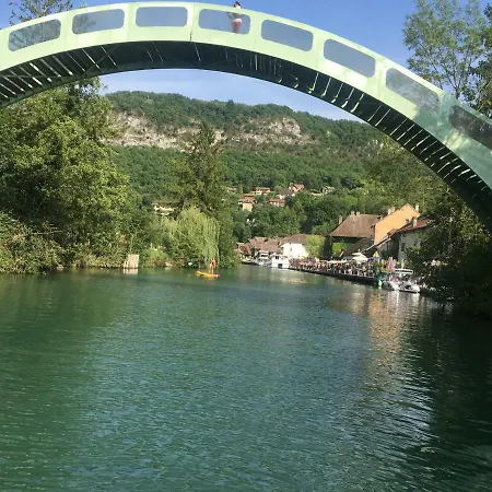 Semesterbostad Gite Des Lodges De La Cascade 3 Etoiles Yenne